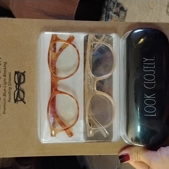 Rae Dunn Accessories - Rae dunn premium blue light blocking reading glasses +1.50 strength